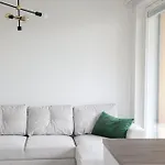 Apartment Aurora Ii *